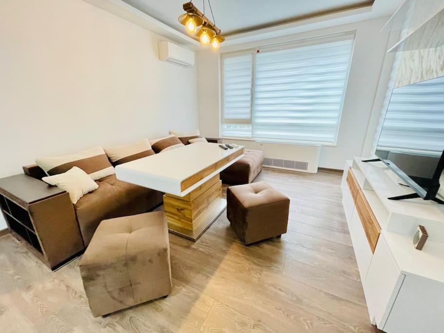 Hidden Treasure Apartment Варна Екстериор снимка