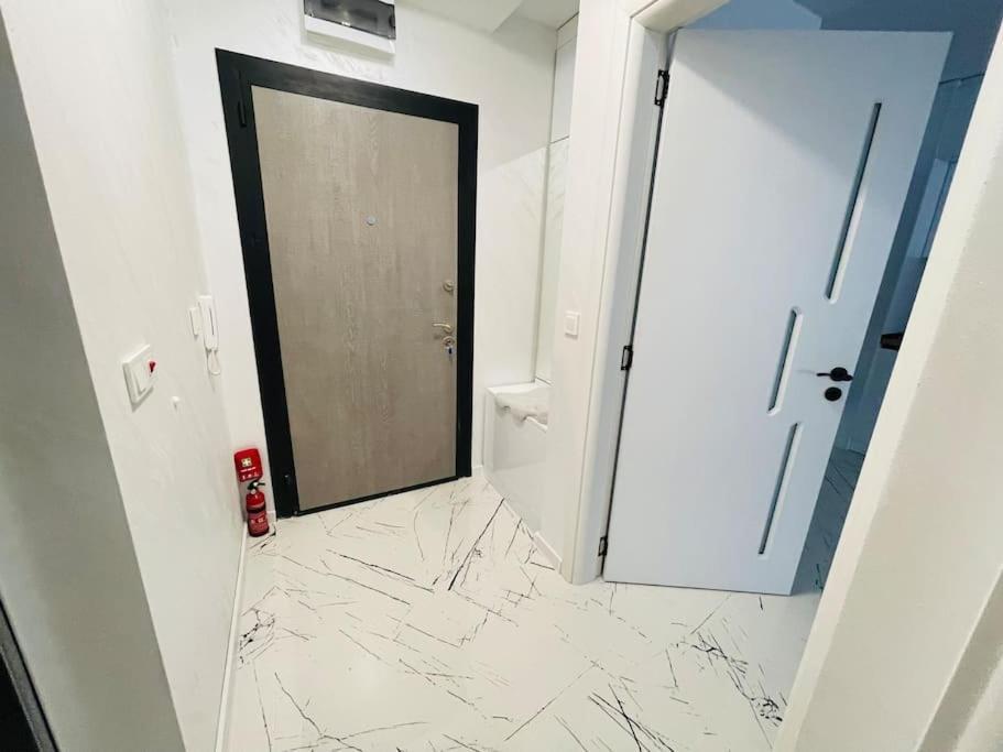 Hidden Treasure Apartment Варна Екстериор снимка