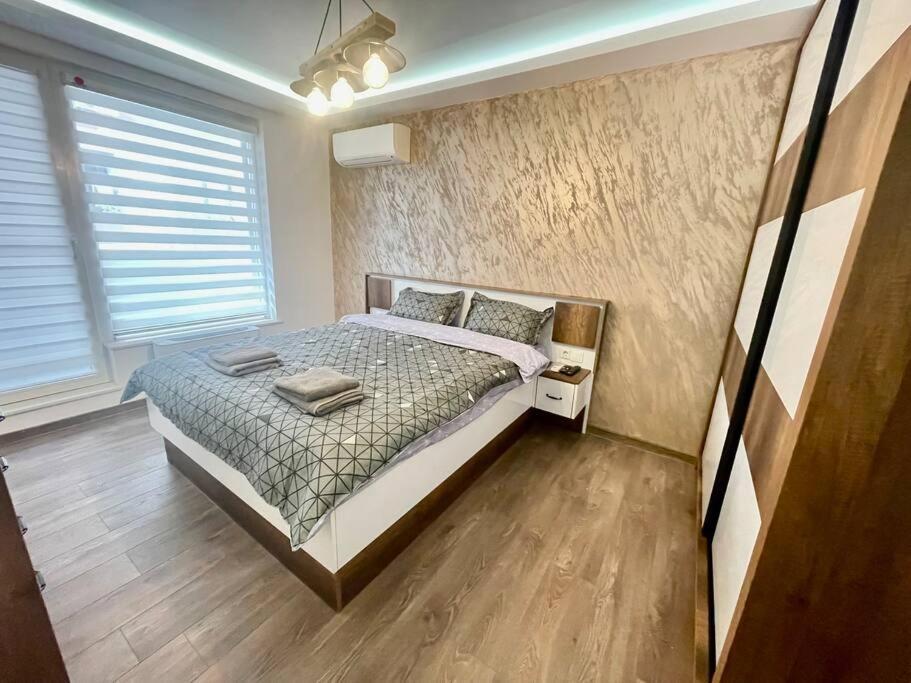 Hidden Treasure Apartment Варна Екстериор снимка